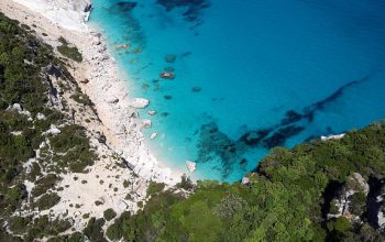 Percorri le acque cristalline dell'Arcipelago di La Maddalena con la Motonave G.Garibaldi II